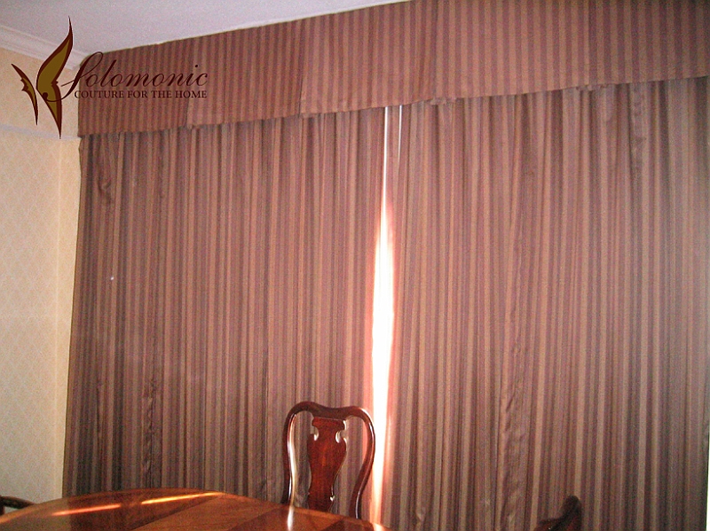 Valance With Box Pleats And Drapes.jpg